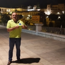 devant l’Aqueduc de Segovie